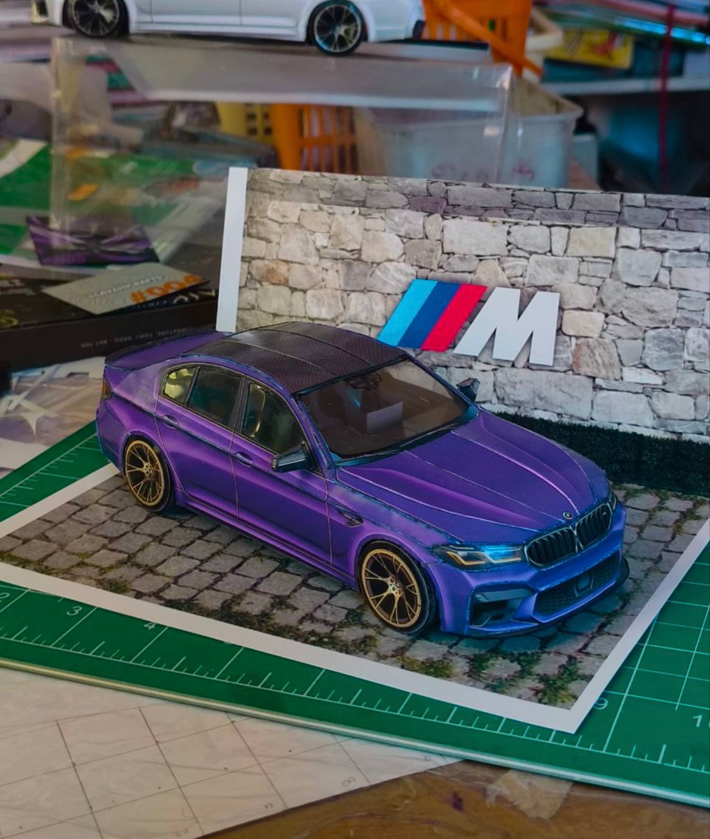 BMW M5 Paperback Design PDF ( 2-5 colors )